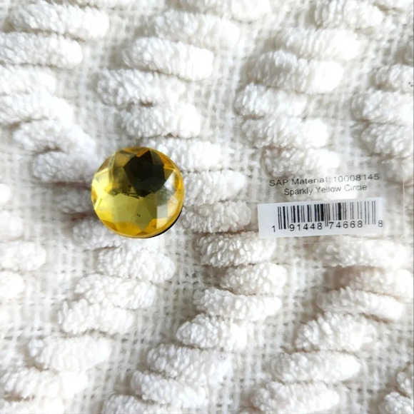 Crocs Sparkly Yellow Jibbitz - Picture 1 of 2
